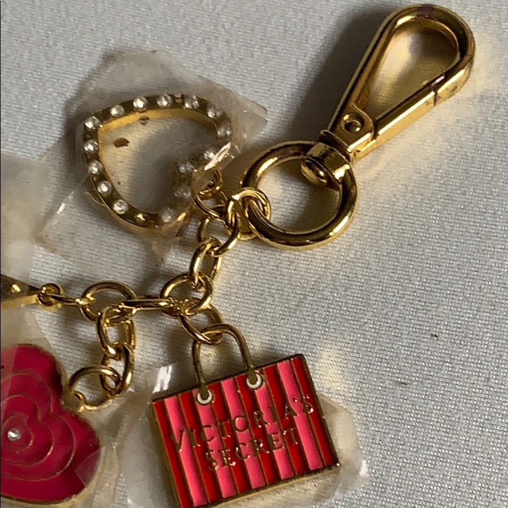 💝Victoria Secret “RARE” Keychain 💝 - Picture 6 of 6